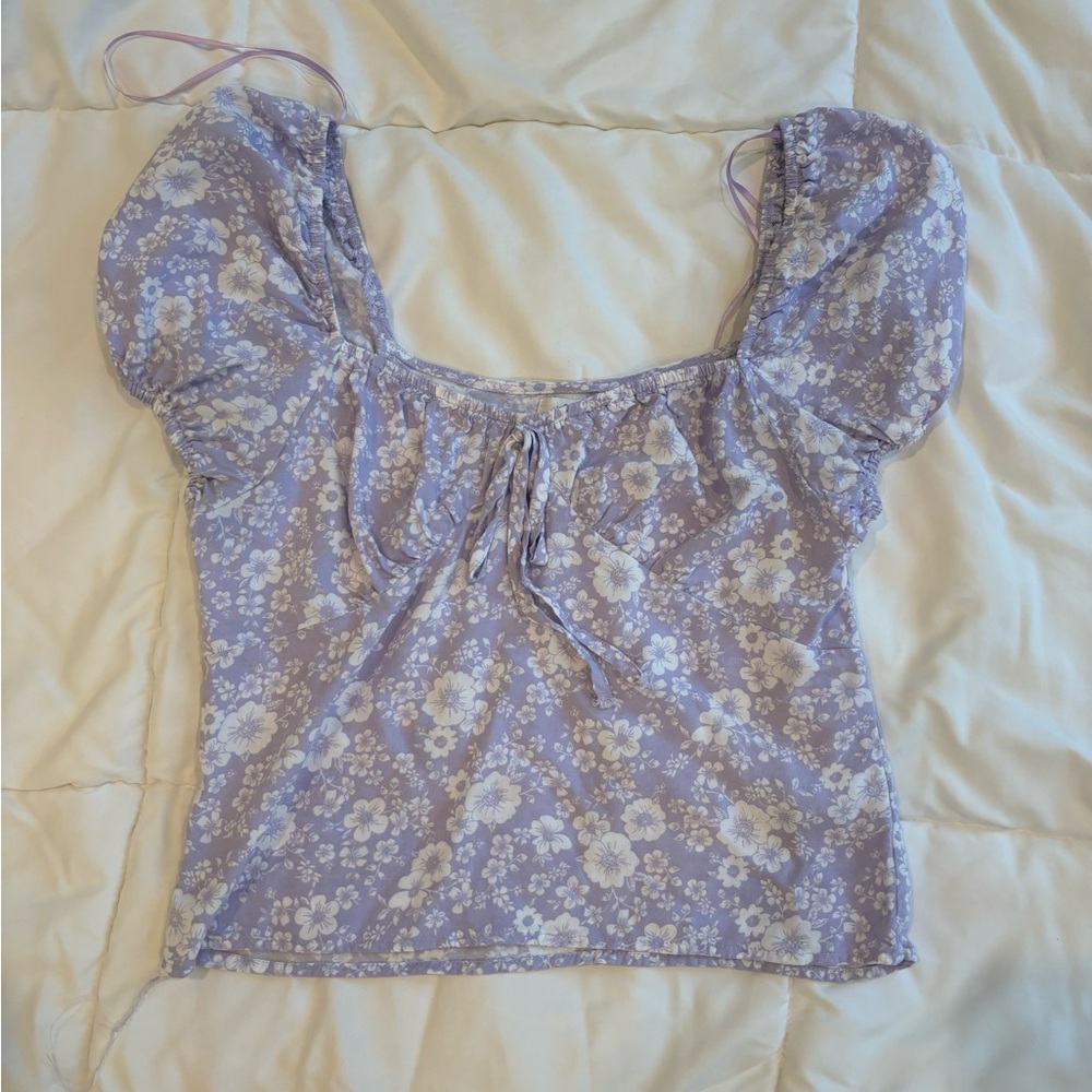 Francesca’s blue rain Purple floral crop top size XS
